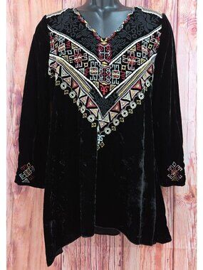 Johnny Was JWLA Black Velvet Tunic PM With Embroidered Patterns